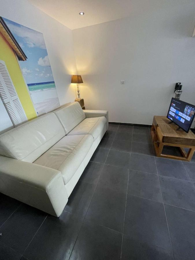Appartement De Vacances A Σαιντ-Μαξίμ Εξωτερικό φωτογραφία